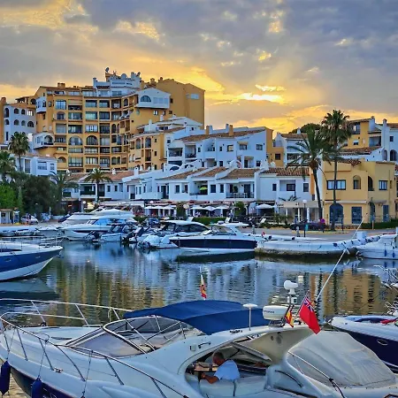Apartment In The Heart Of The Port Of Cabopino Marbella